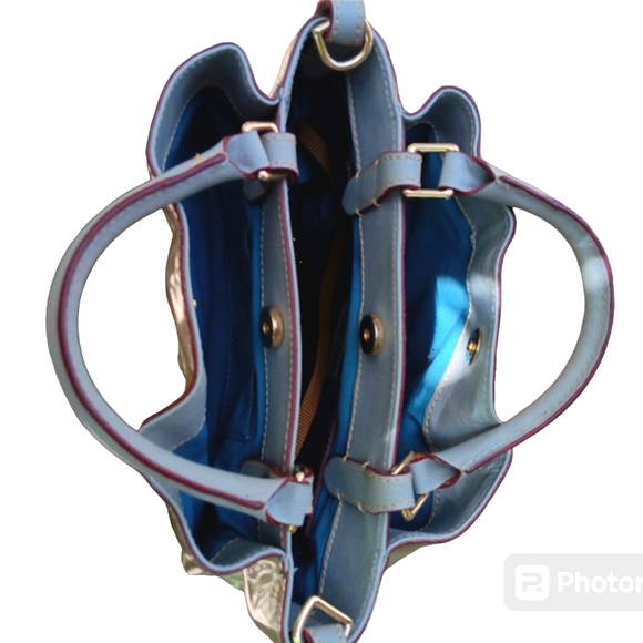 Dooney and Bourke Barlow - Picture 4 of 7